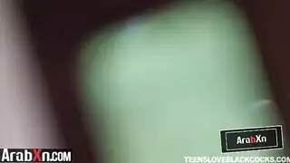 إباحية مكثفة بين الأعراق: الفحل الأسود يمارس الجنس مع ناديا بعمق