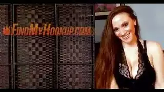 عاهرة سمراء تأخذ قضيبًا أسودًا ضخمًا في جماع سري