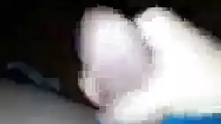 جلسة صالة رياضية إباحية: عاهرتان تمتلئان من قبل مدرب شخصي مفتول العضلات