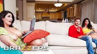 مغر سارة العربية تغري فرنك بلجيكي في غرفتها في جلسة اللعنة مشبع بالبخار مباشرة خلف ظهرها