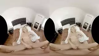 كابينة ضيقة، وفرج أضيق: صوفيا لوكس تمارس جنسًا عنيفًا