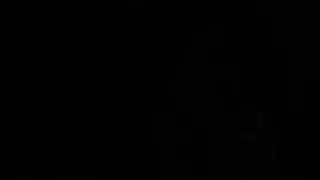 ديوث يدفع بزوجته الشقراء للعمل في الدعارة من أجل مشهد قذف المال بقضيب أسود