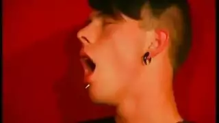 رجلان مثليان يمارسان الجنس الشرجي بعنف