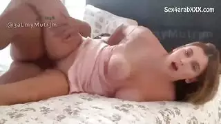 الام والاخ والابن