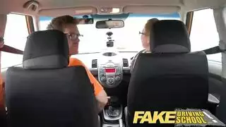 كس وردي صغير شقراء