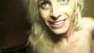 أخت مثيرة تغوي شابين لممارسة جنس ثلاثي صعب